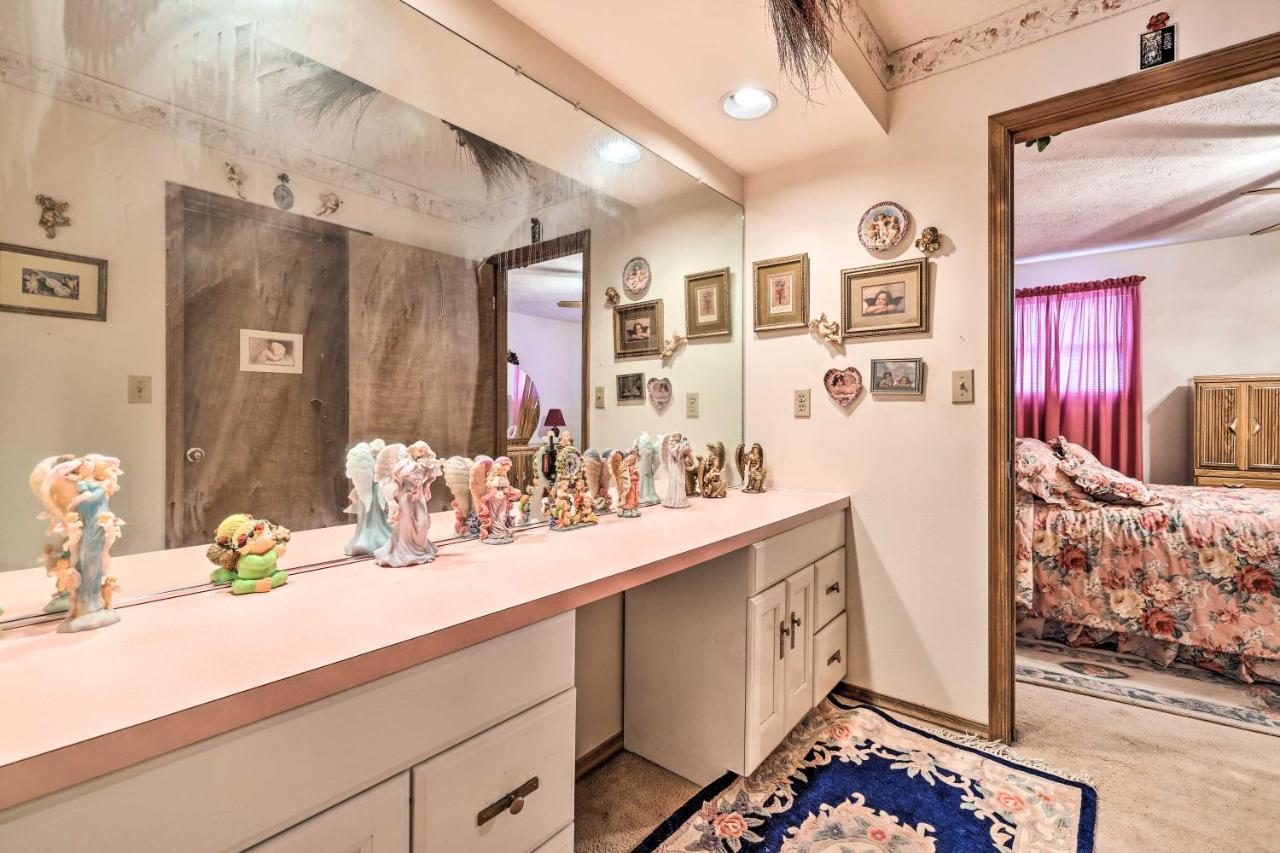 Family-friendly Getaway With Yard! *